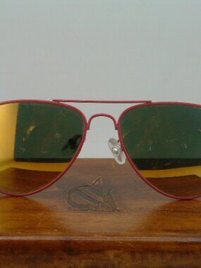 Pre-Owned Kid's Red Frame Tinted Sunglasses
